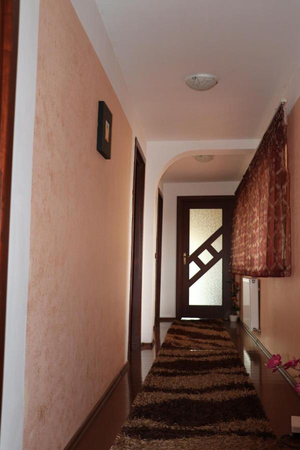 Amelia House Hotell Făgăraş Exteriör bild