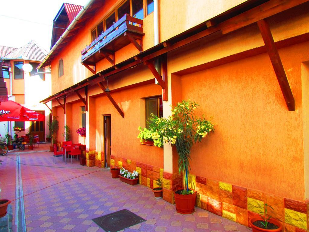 Amelia House Hotell Făgăraş Exteriör bild